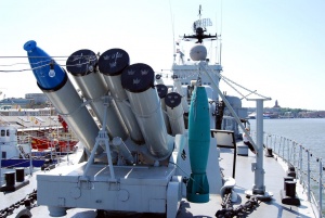 375-мм бомбомет «Бофорс» M/50 на HMS «Смаланд»
