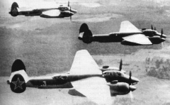 Бомбардировщики Ту-2 (послевоенный воздушный парад).jpg