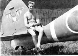 Бывший голландский CW-21B был обнаружен в летном состоянии в Сингапуре, 1945