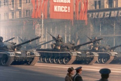 Т-72А на параде.jpg