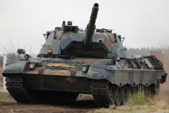Leopard 1A1A1 - front view.jpg
