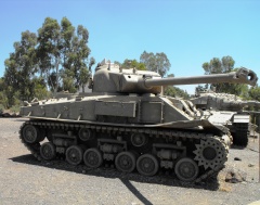Израильский Sherman M-50, вероятно, в одном из танковых музеев.jpg