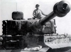 8,8 cm KwK36 на танке Tiger.jpg