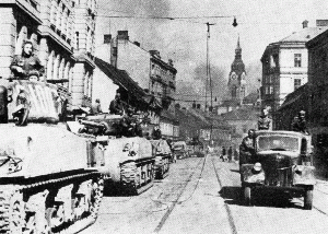 M4A2 (СССР) Улица Кренова, Брно, Чехословакия, Апрель 1945.gif