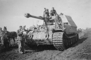 Elefant-e2-Panzerjager Abteilung 653 eastern front.jpg
