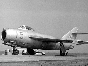 MiG-17AS-na-rulezhke.jpg