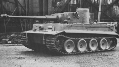 Pz.Kpfw. VI Tiger Ausf. H1 - side view.jpg