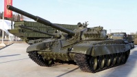 Т-72А на выставке вооружения парк Патриот.jpg